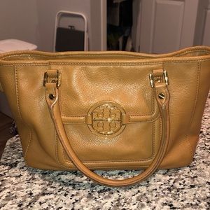 Tory Burch Amanda Hobo